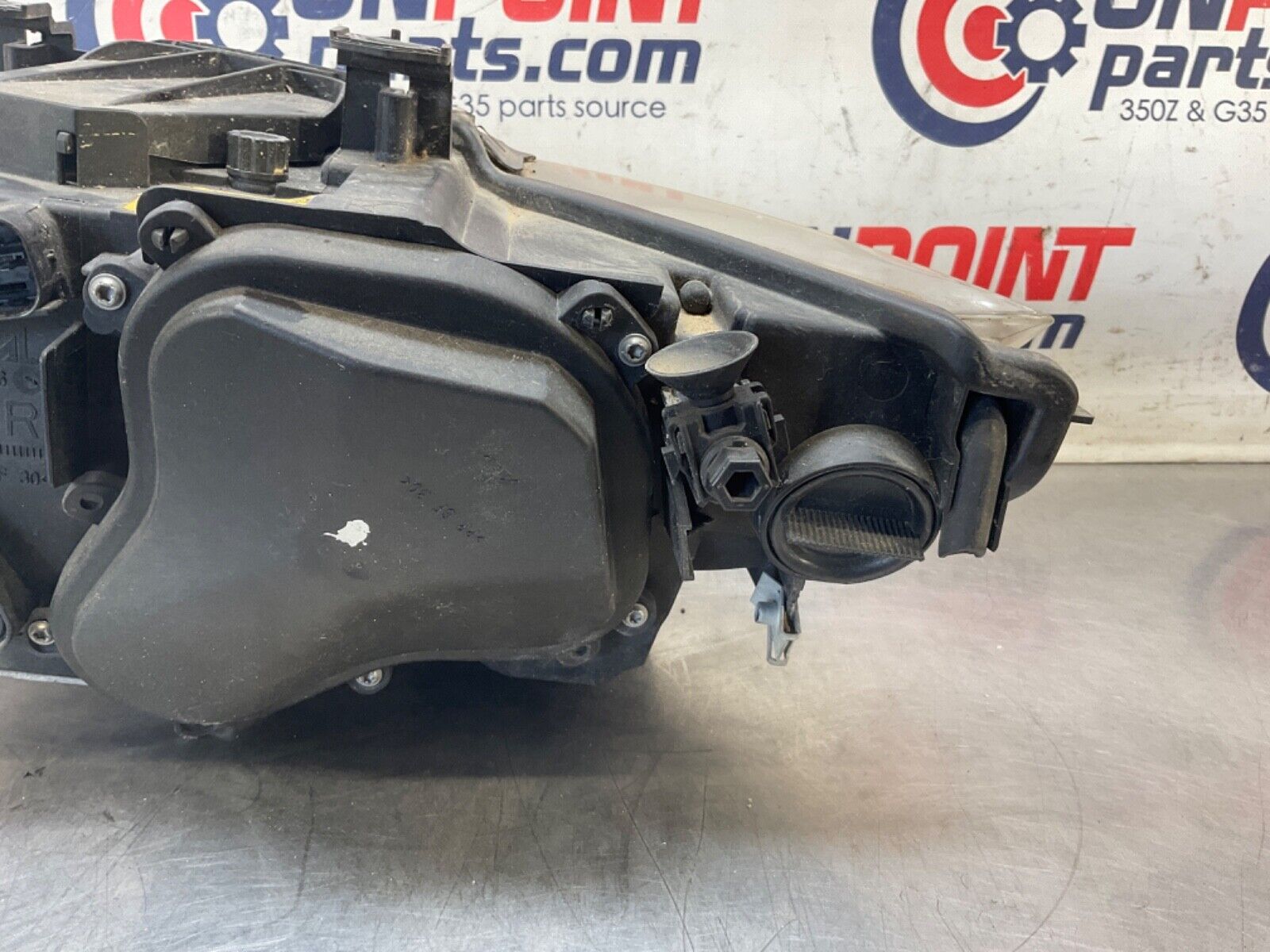 2009 BMW E92 335i Passenger Right Headlight Assembly OEM 15BGSE2 - On Point Parts Inc