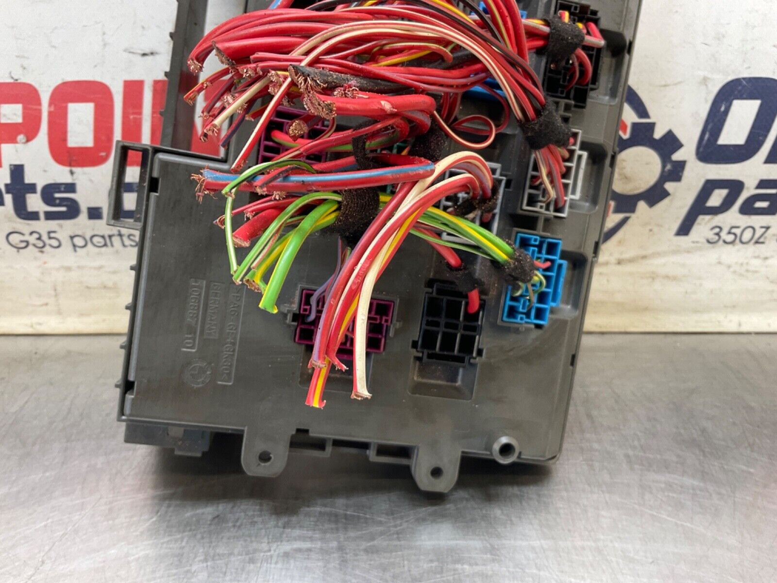 2009 BMW E92 335i Main Dash Large Fuse Relay Box  OEM 15BGSEC - On Point Parts Inc