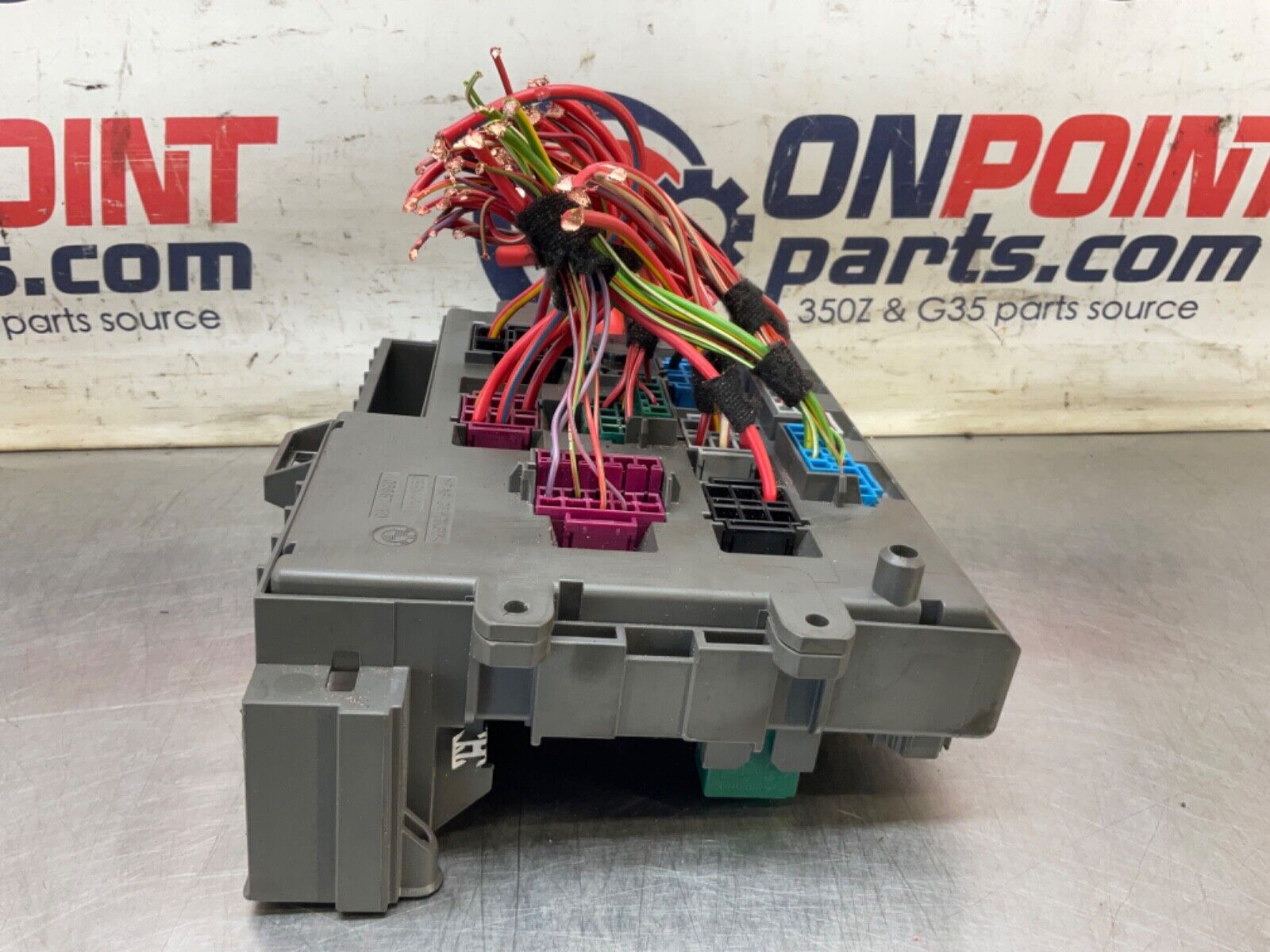 2009 BMW E92 335i Main Dash Large Fuse Relay Box  OEM 15BGSEC - On Point Parts Inc