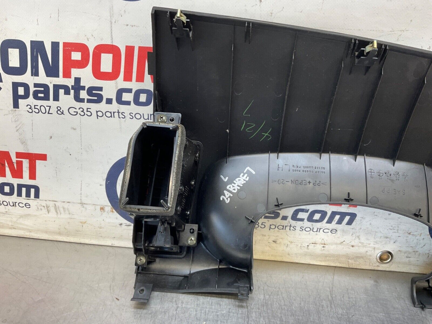 2005 Nissan Z33 350Z Driver Left Upper Steering Column Panel 68107 OEM 24BHQE7 - On Point Parts Inc