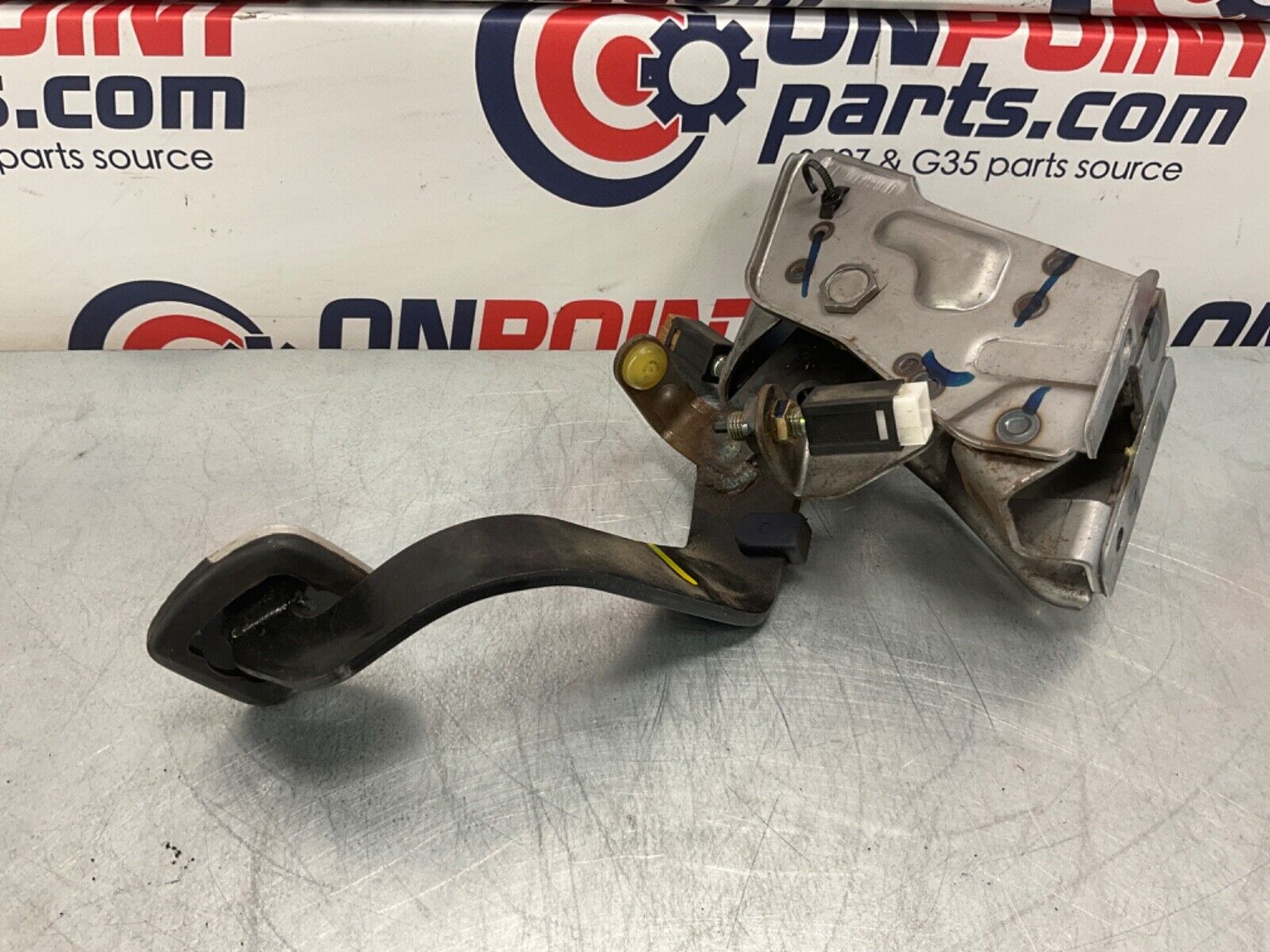 2005 Nissan Z33 350Z Manual Clutch Pedal with Switch Bracket OEM 24BHQEI - On Point Parts Inc