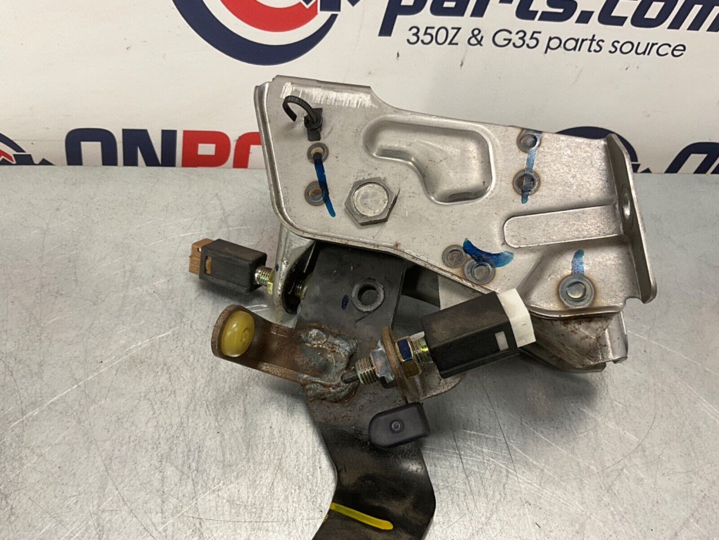 2005 Nissan Z33 350Z Manual Clutch Pedal with Switch Bracket OEM 24BHQEI - On Point Parts Inc
