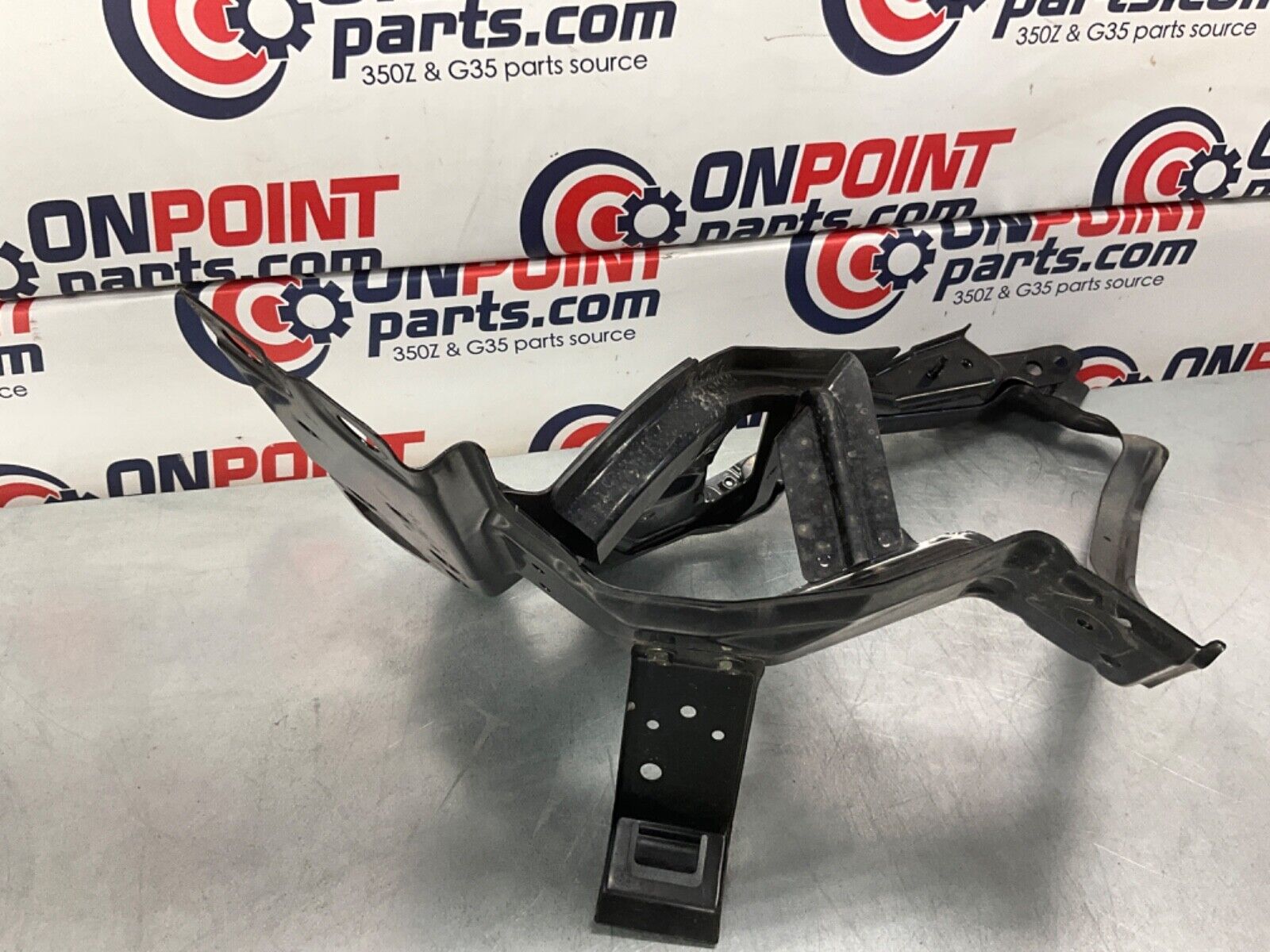 2005 Nissan Z33 350Z Passenger Right Front Headlight Basket Bracket OEM 24BHQE3 - On Point Parts Inc