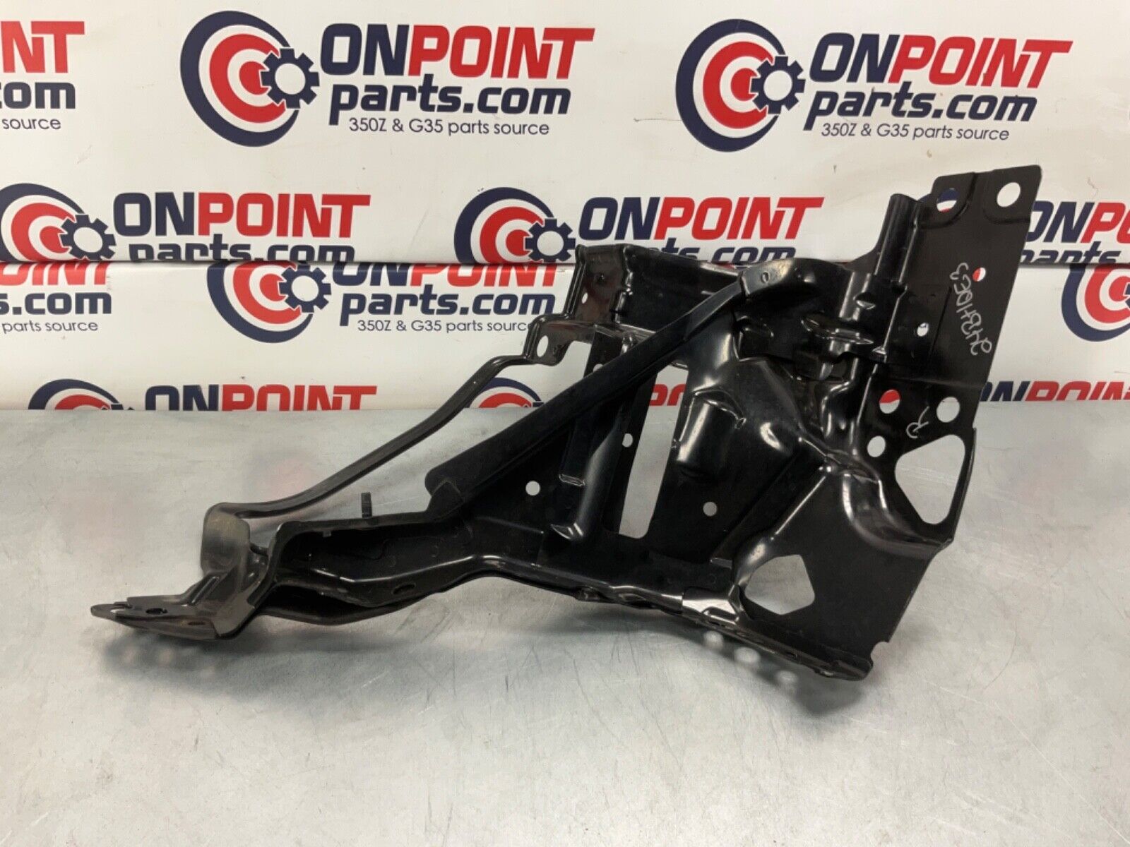 2005 Nissan Z33 350Z Passenger Right Front Headlight Basket Bracket OEM 24BHQE3 - On Point Parts Inc