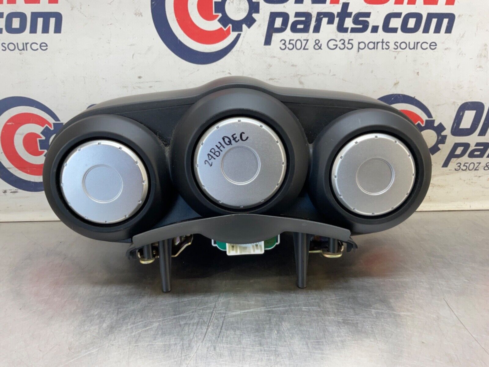 2005 Nissan Z33 350z Speedometer Instrument Gauge Cluster 111k OEM 24BHQEC - On Point Parts Inc