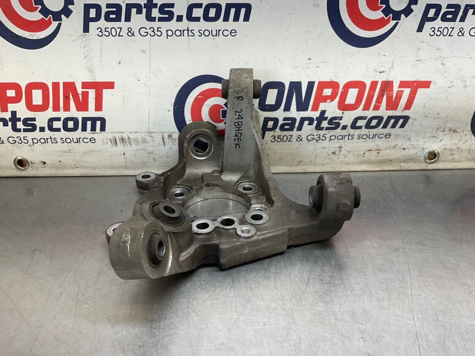 2005 Nissan Z33 350Z Passenger Rear Suspension Knuckle Axle Housing  OEM 24BHQEK - On Point Parts Inc