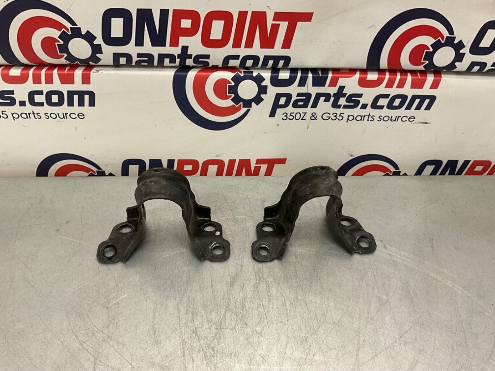 2005 Nissan Z33 350Z Front Sway Bar Mounting Clip Bracket OEM 24BHQEG - On Point Parts Inc