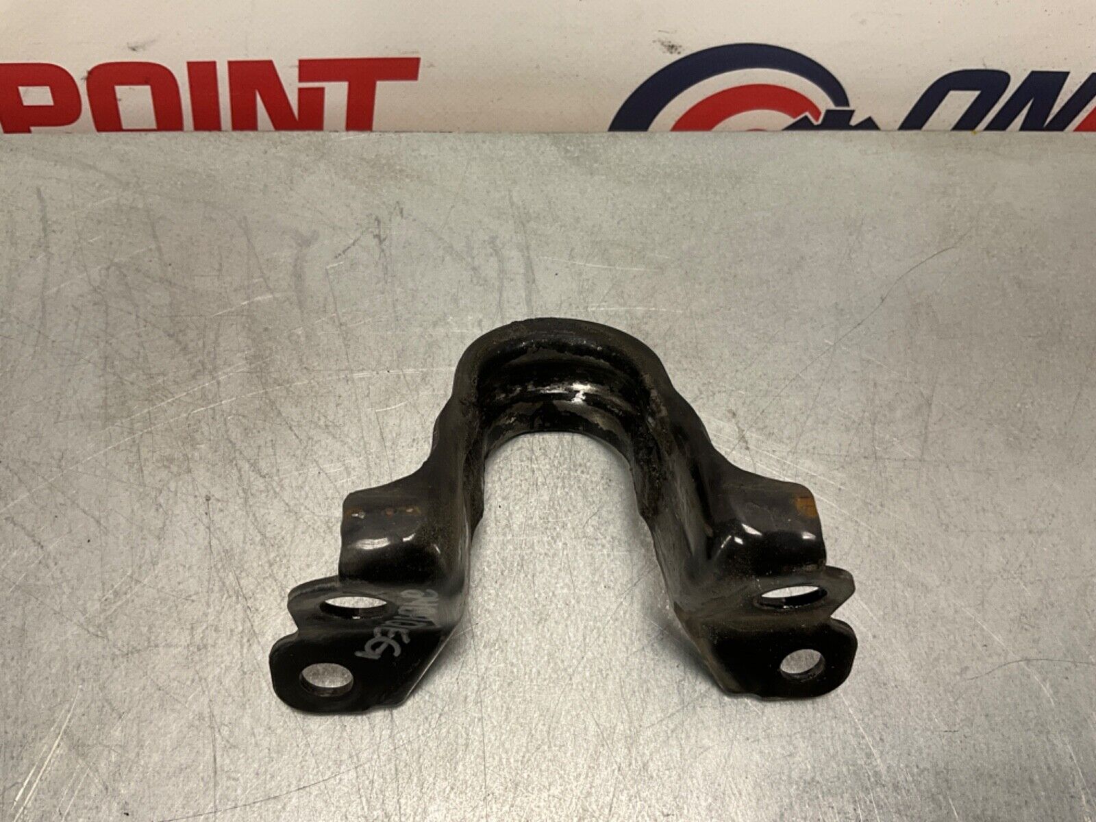 2005 Nissan Z33 350Z Front Sway Bar Mounting Clip Bracket OEM 24BHQEG - On Point Parts Inc