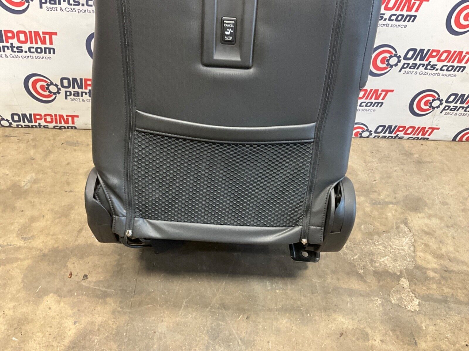 2005 Nissan Z33 350Z Passenger Right Convertible Power Leather Seat OEM 24BHQE9 - On Point Parts Inc