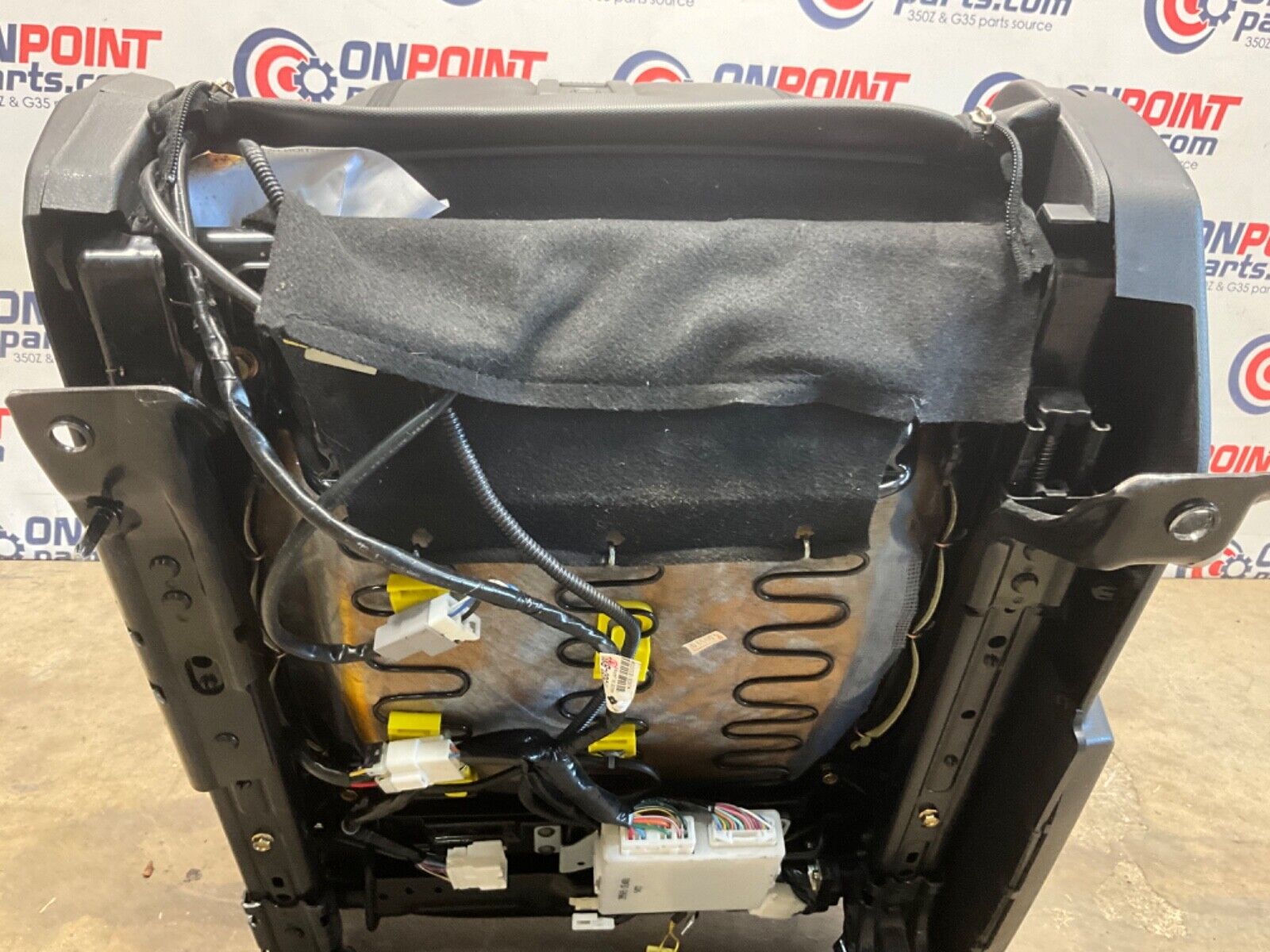 2005 Nissan Z33 350Z Passenger Right Convertible Power Leather Seat OEM 24BHQE9 - On Point Parts Inc