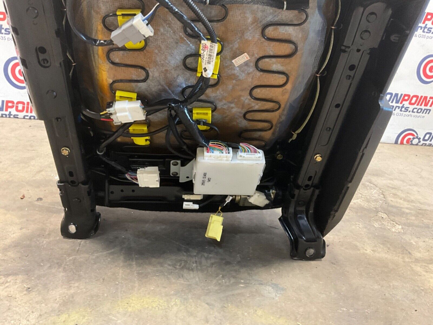 2005 Nissan Z33 350Z Passenger Right Convertible Power Leather Seat OEM 24BHQE9 - On Point Parts Inc