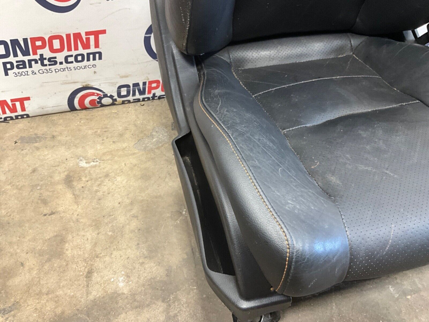 2005 Nissan Z33 350Z Passenger Right Convertible Power Leather Seat OEM 24BHQE9 - On Point Parts Inc