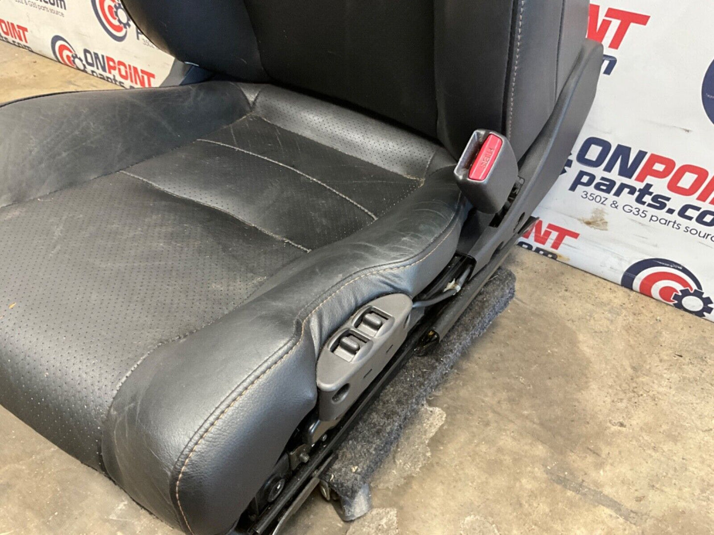 2005 Nissan Z33 350Z Passenger Right Convertible Power Leather Seat OEM 24BHQE9 - On Point Parts Inc