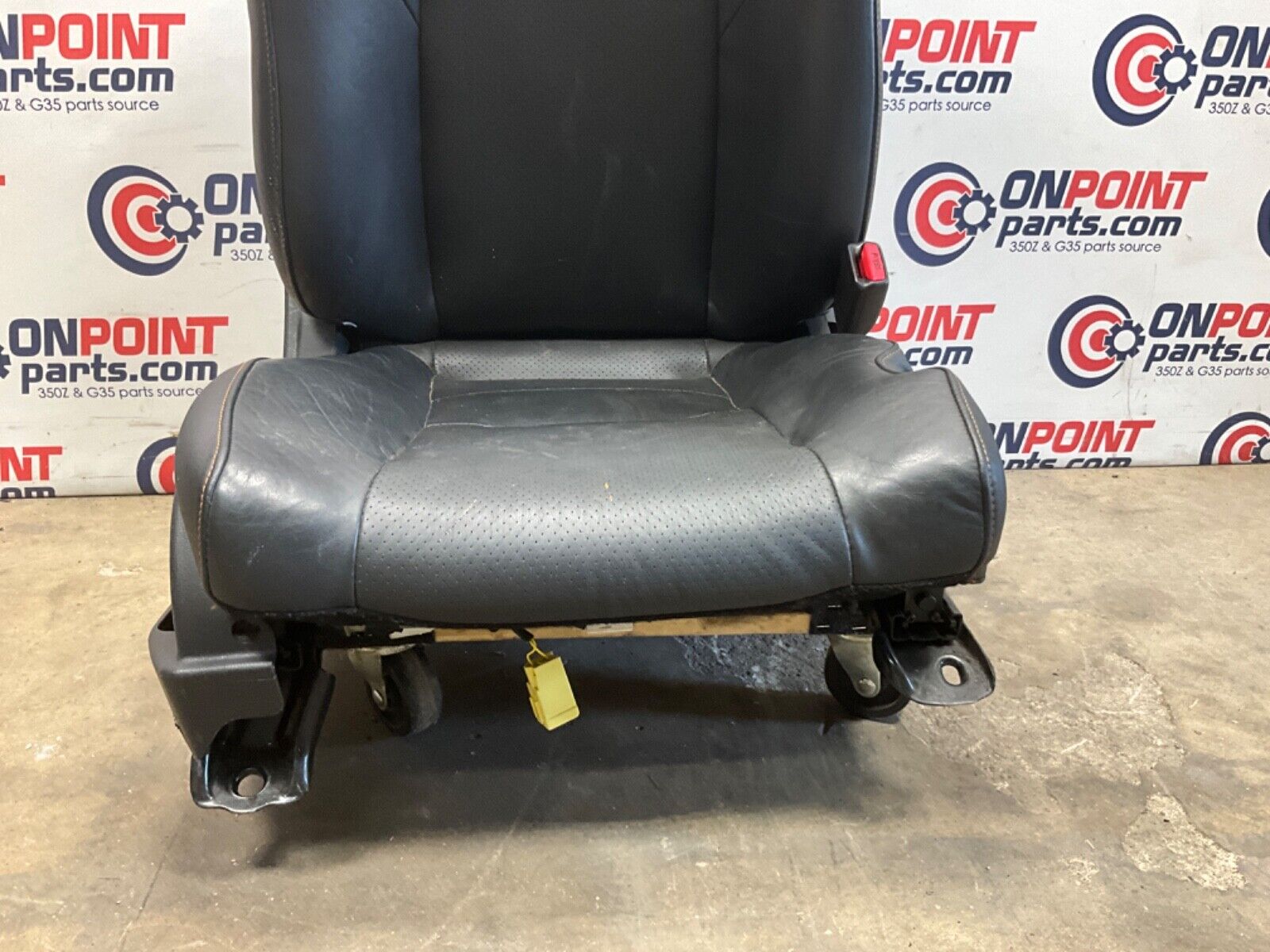 2005 Nissan Z33 350Z Passenger Right Convertible Power Leather Seat OEM 24BHQE9 - On Point Parts Inc