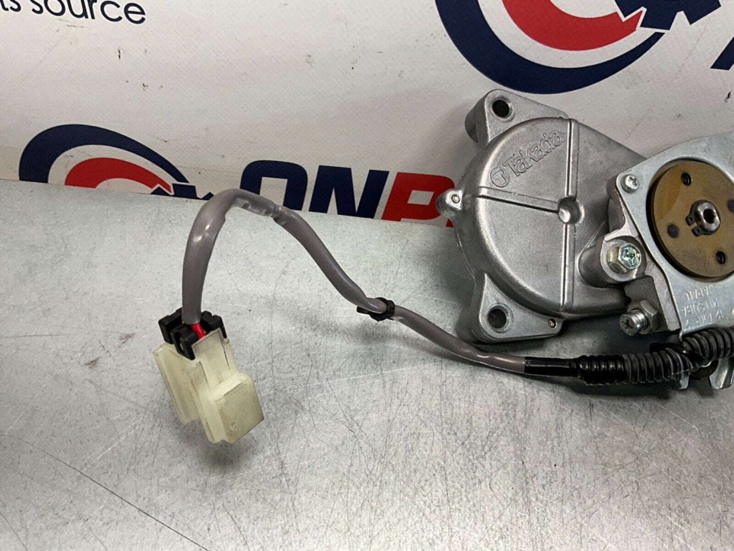 2005 Nissan Z33 350Z Passenger Right Convertible Tonneau Lift Motor OEM 24BHQEE - On Point Parts Inc