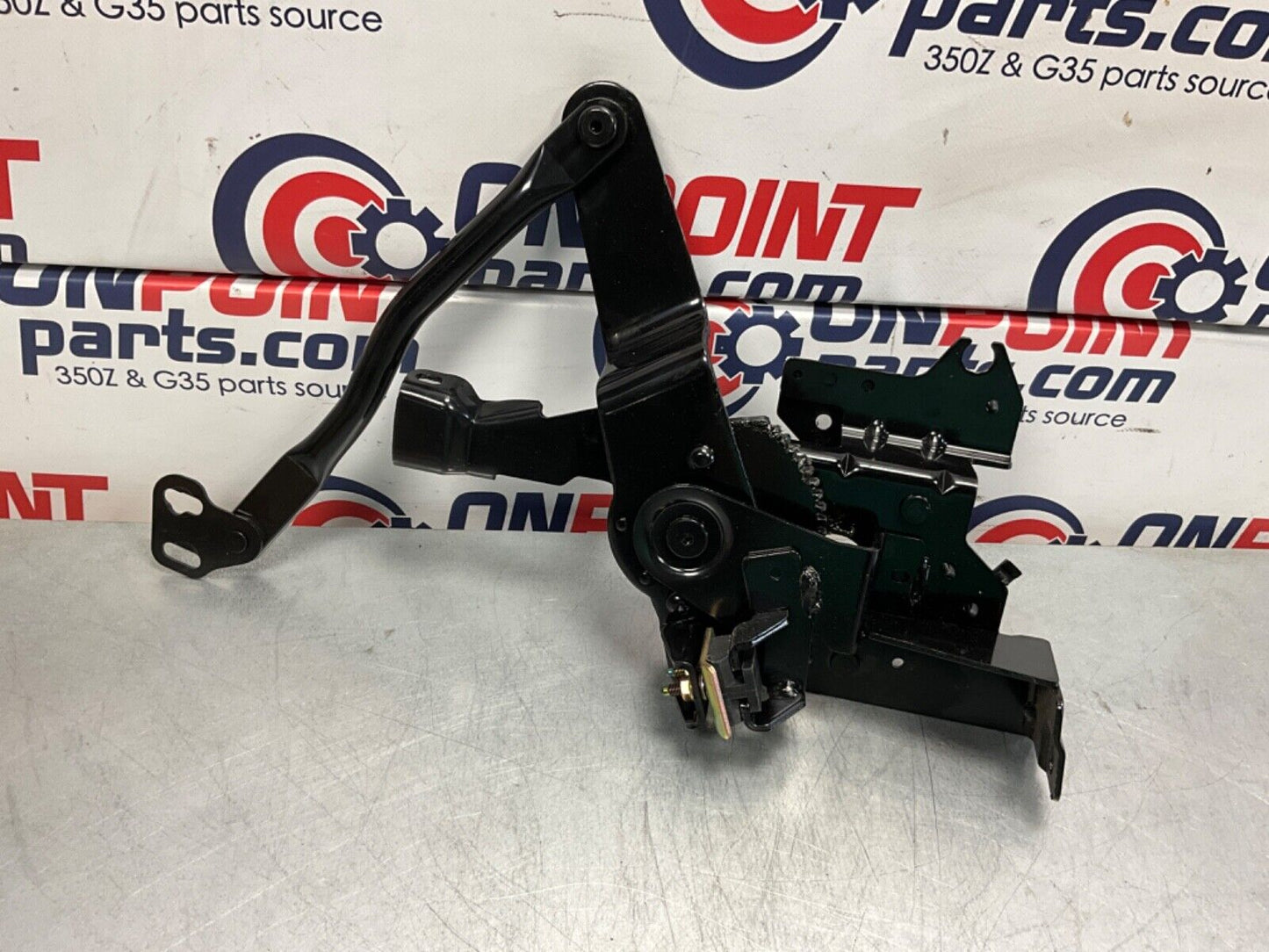 2005 Nissan 350Z Convertible Passenger Right Tonneau Lift Mechanism OEM 24BHQEK - On Point Parts Inc