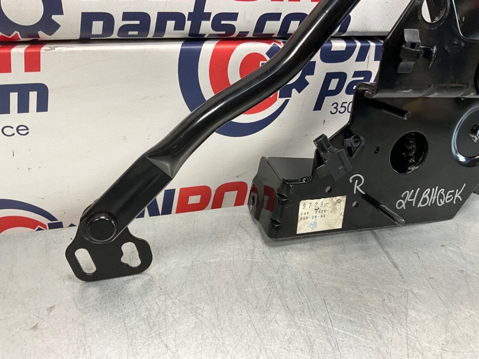 2005 Nissan 350Z Convertible Passenger Right Tonneau Lift Mechanism OEM 24BHQEK - On Point Parts Inc