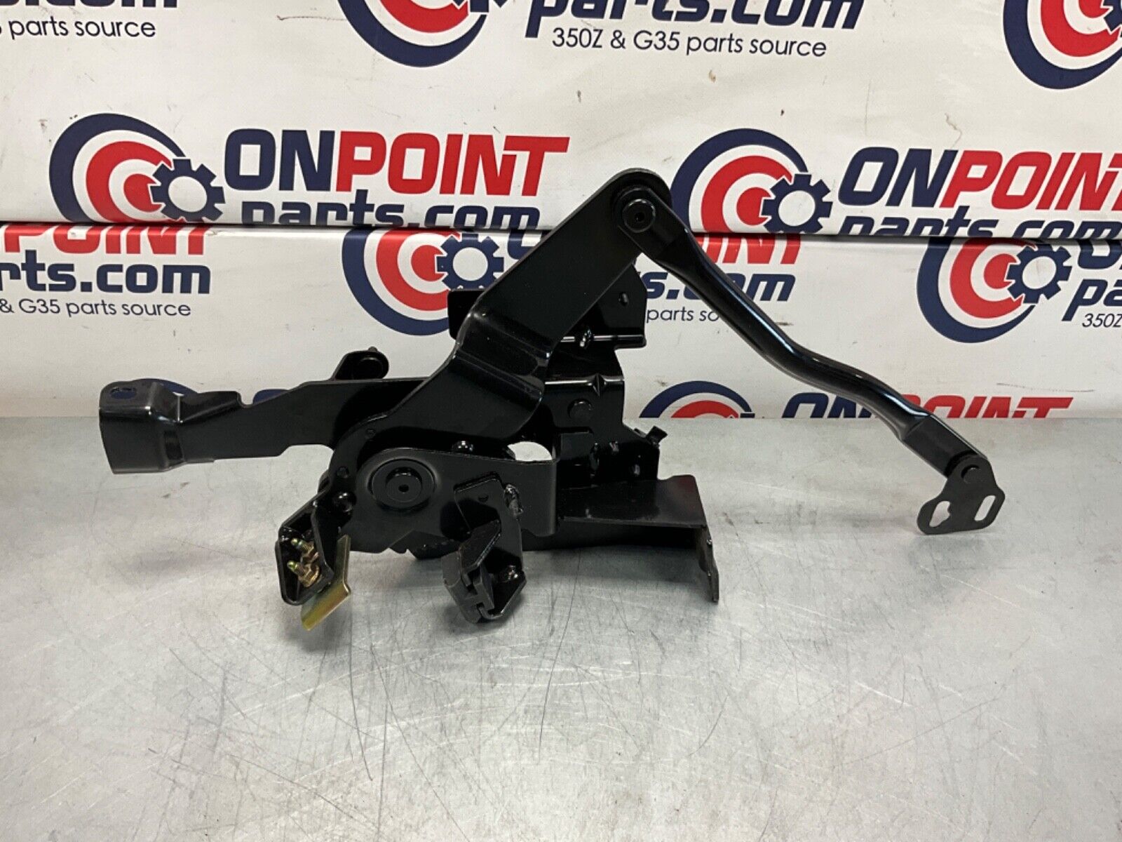 2005 Nissan 350Z Convertible Passenger Right Tonneau Lift Mechanism OEM 24BHQEK - On Point Parts Inc