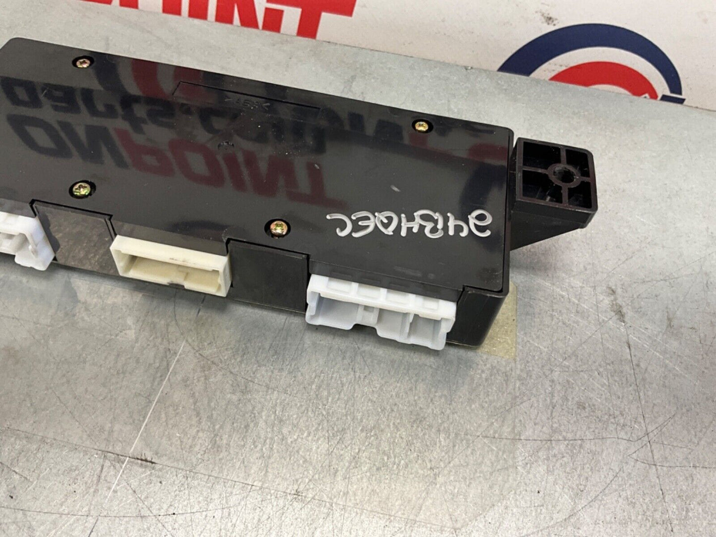 2005 Nissan Z33 350Z Convertible Soft Top Control Module 285C1 OEM 24BHQEC - On Point Parts Inc