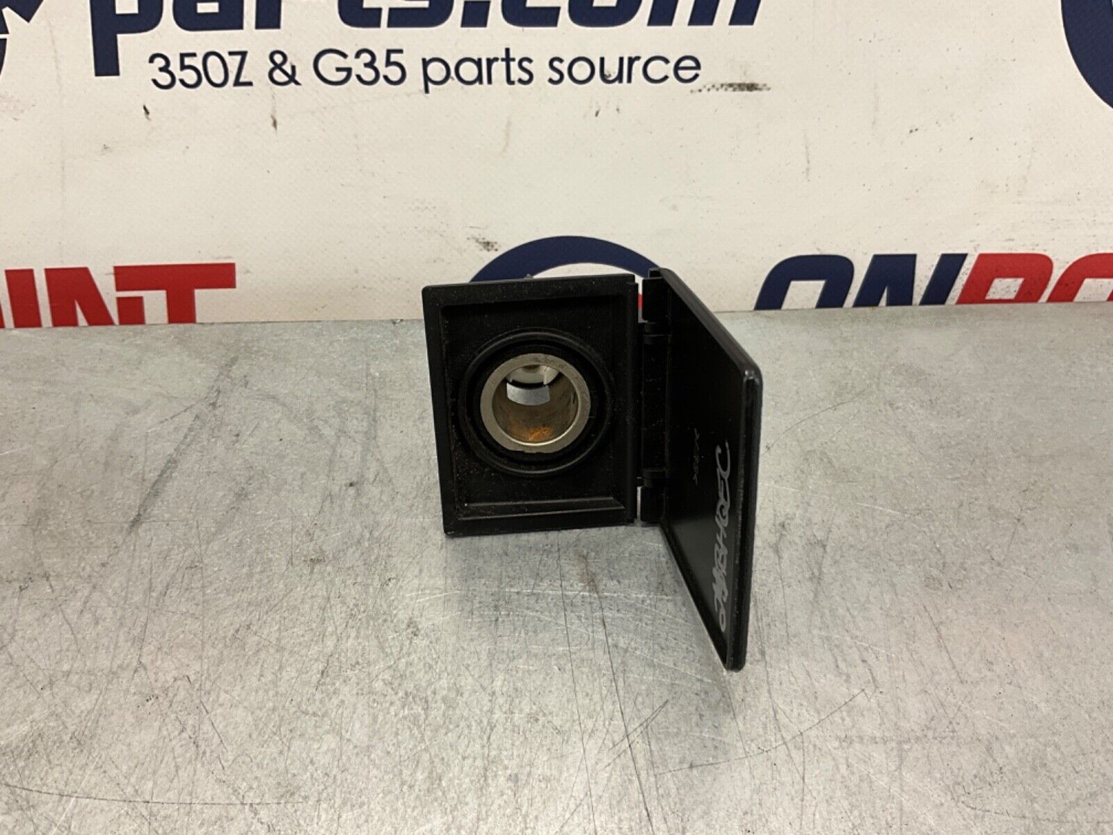 2005 Nissan Z33 350Z Rear Cigarette Lighter Power Supply OEM