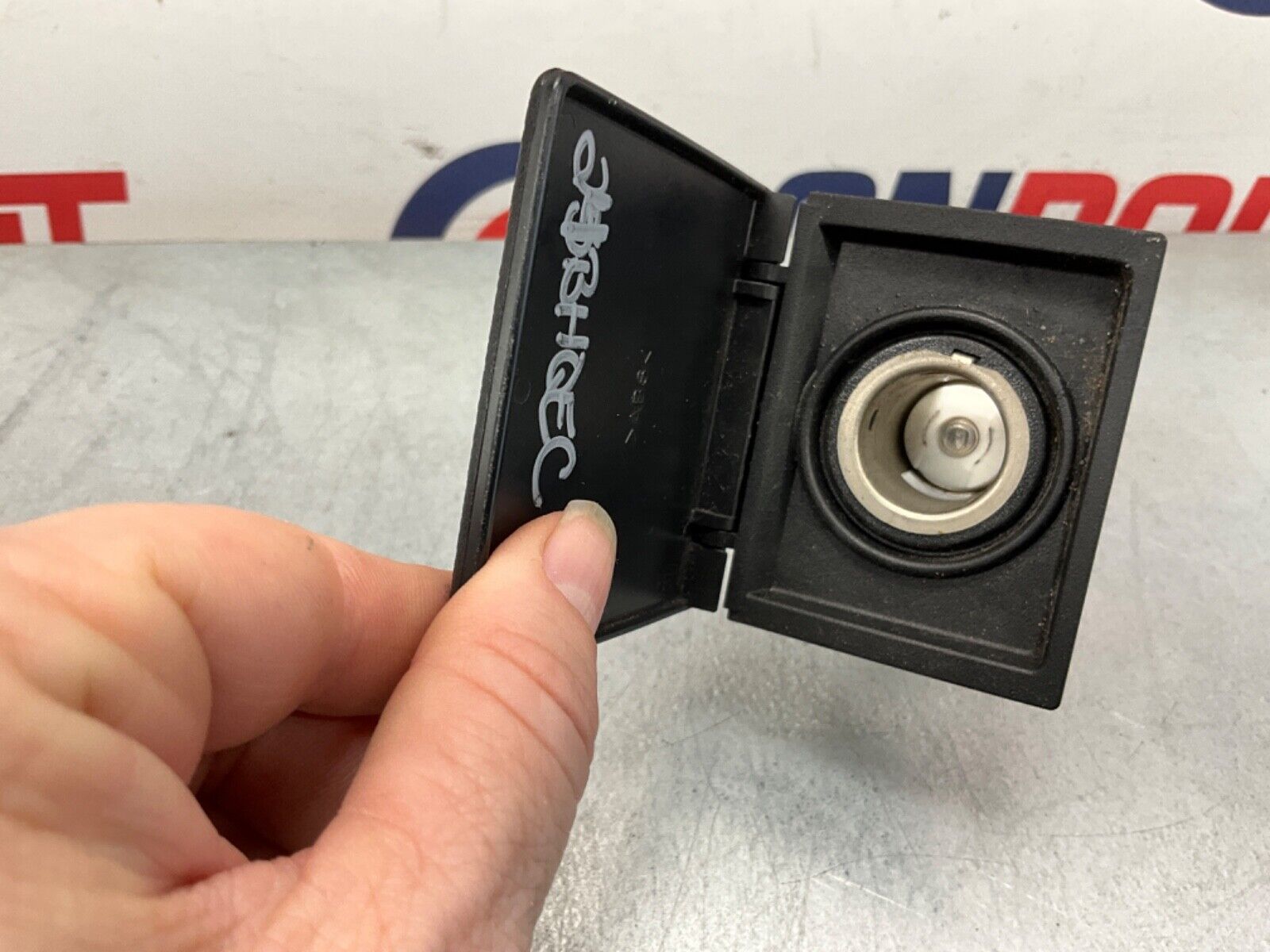 2005 Nissan Z33 350Z Rear Cigarette Lighter Power Supply OEM