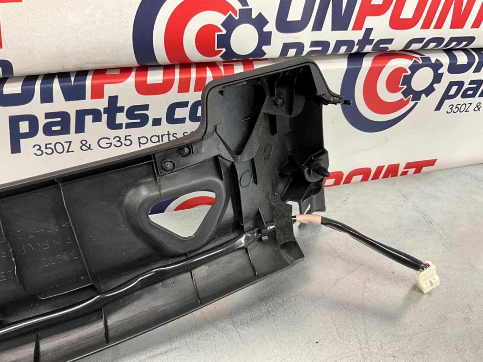 2005 Nissan Z33 350Z Front Convertible Roof Finisher Trim Dome LIght OEM 24BHQE8 - On Point Parts Inc