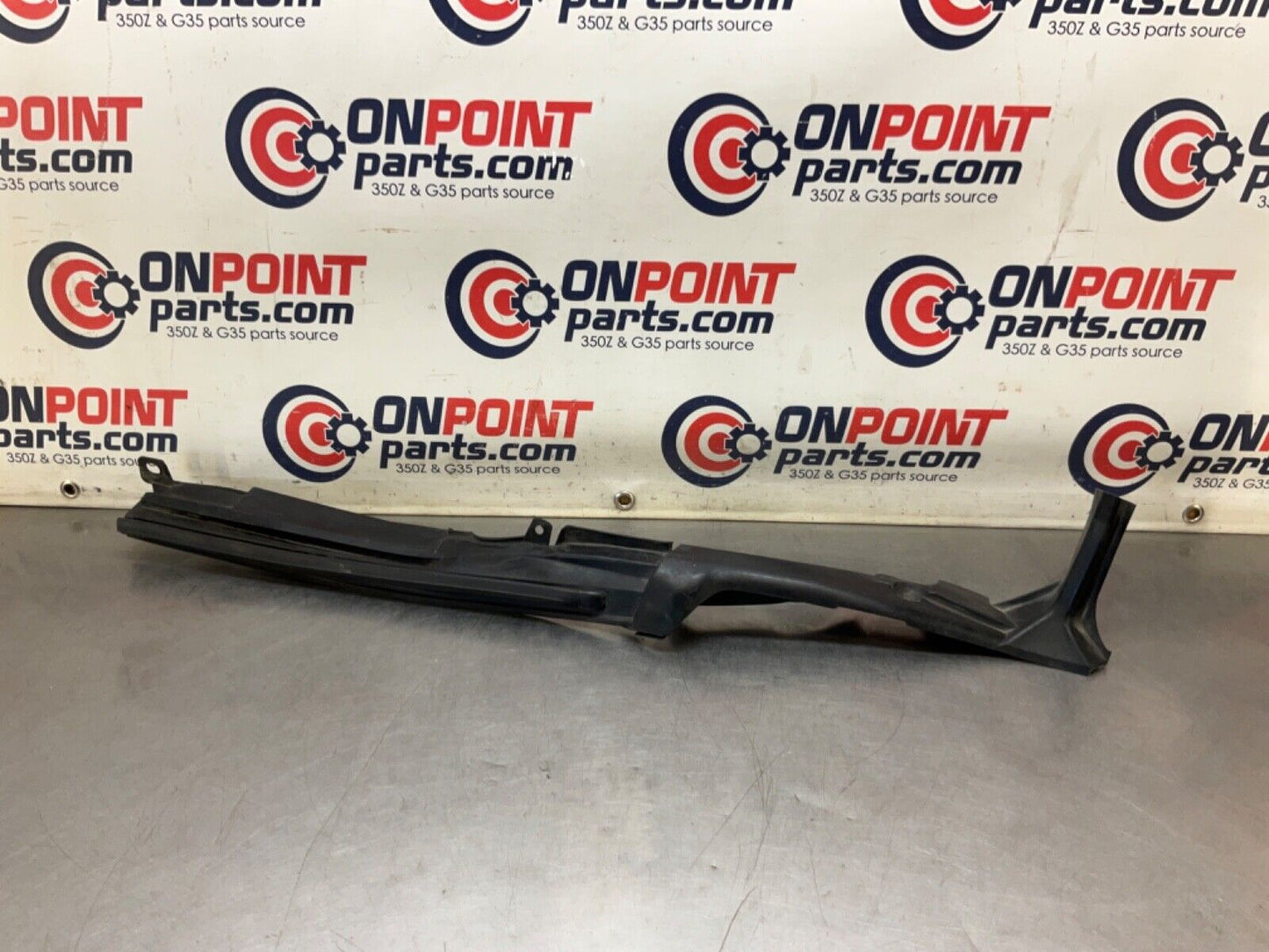 2014 Nissan Z34 370Z Passenger Right Front Hood Fender Seal 65820 OEM 14BILEK - On Point Parts Inc