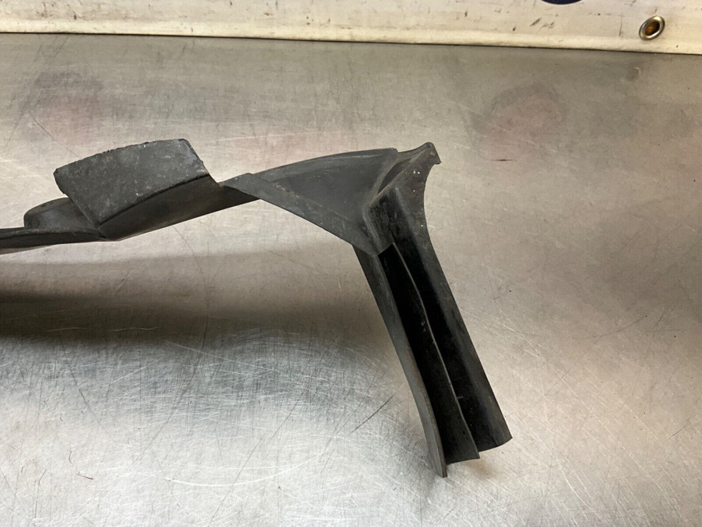 2014 Nissan Z34 370Z Passenger Right Front Hood Fender Seal 65820 OEM 14BILEK - On Point Parts Inc