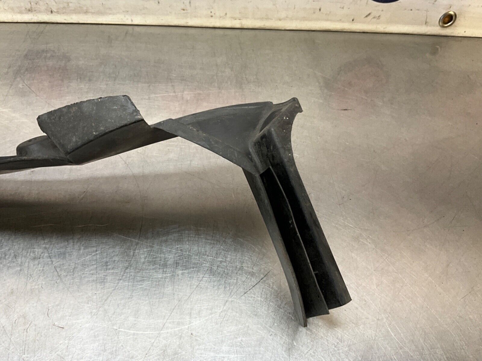 2014 Nissan Z34 370Z Passenger Right Front Hood Fender Seal 65820 OEM 14BILEK - On Point Parts Inc