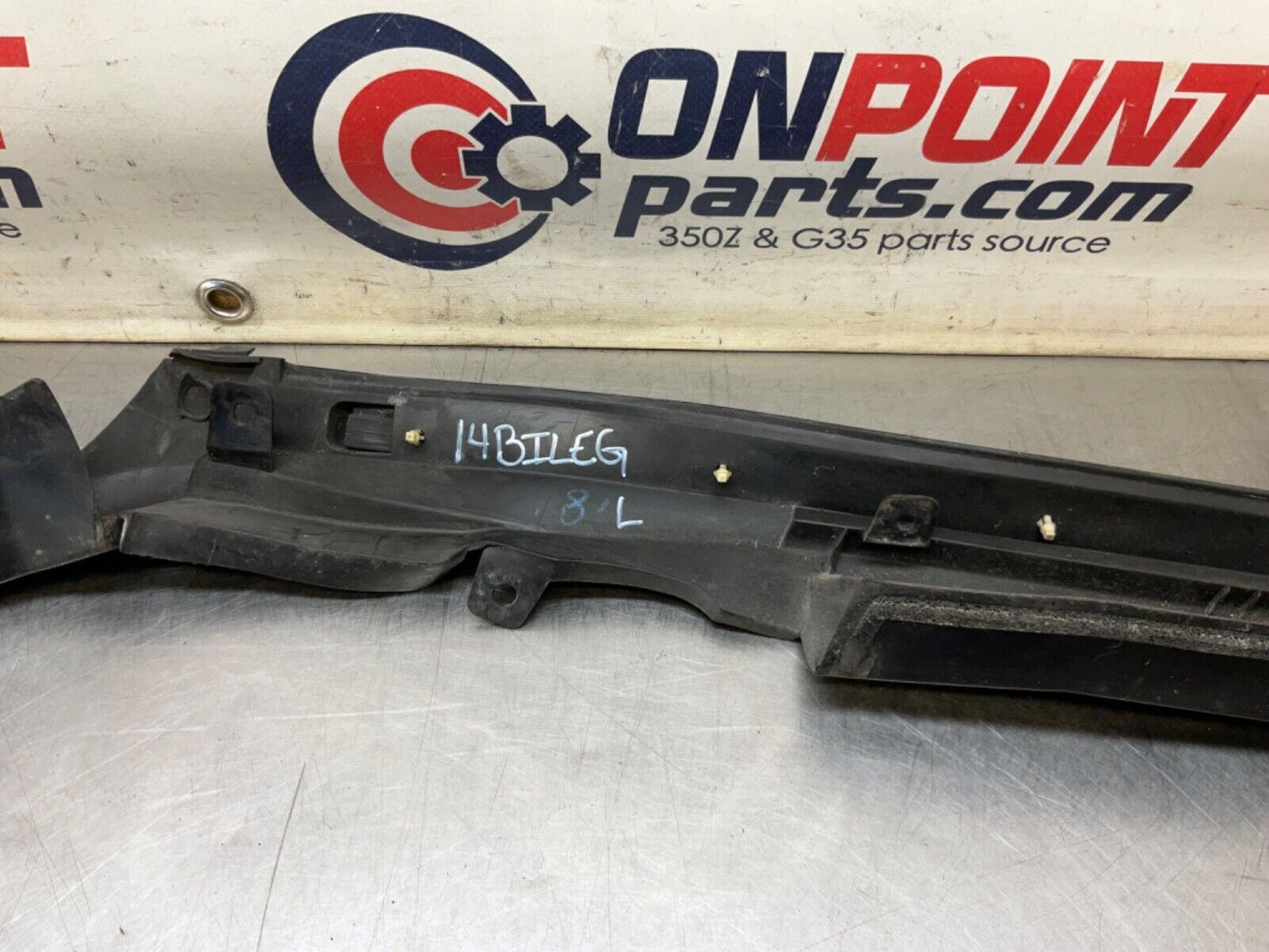 2014 Nissan Z34 370Z Driver Left Front Hood Fender Seal 65821 OEM 14BILEG - On Point Parts Inc