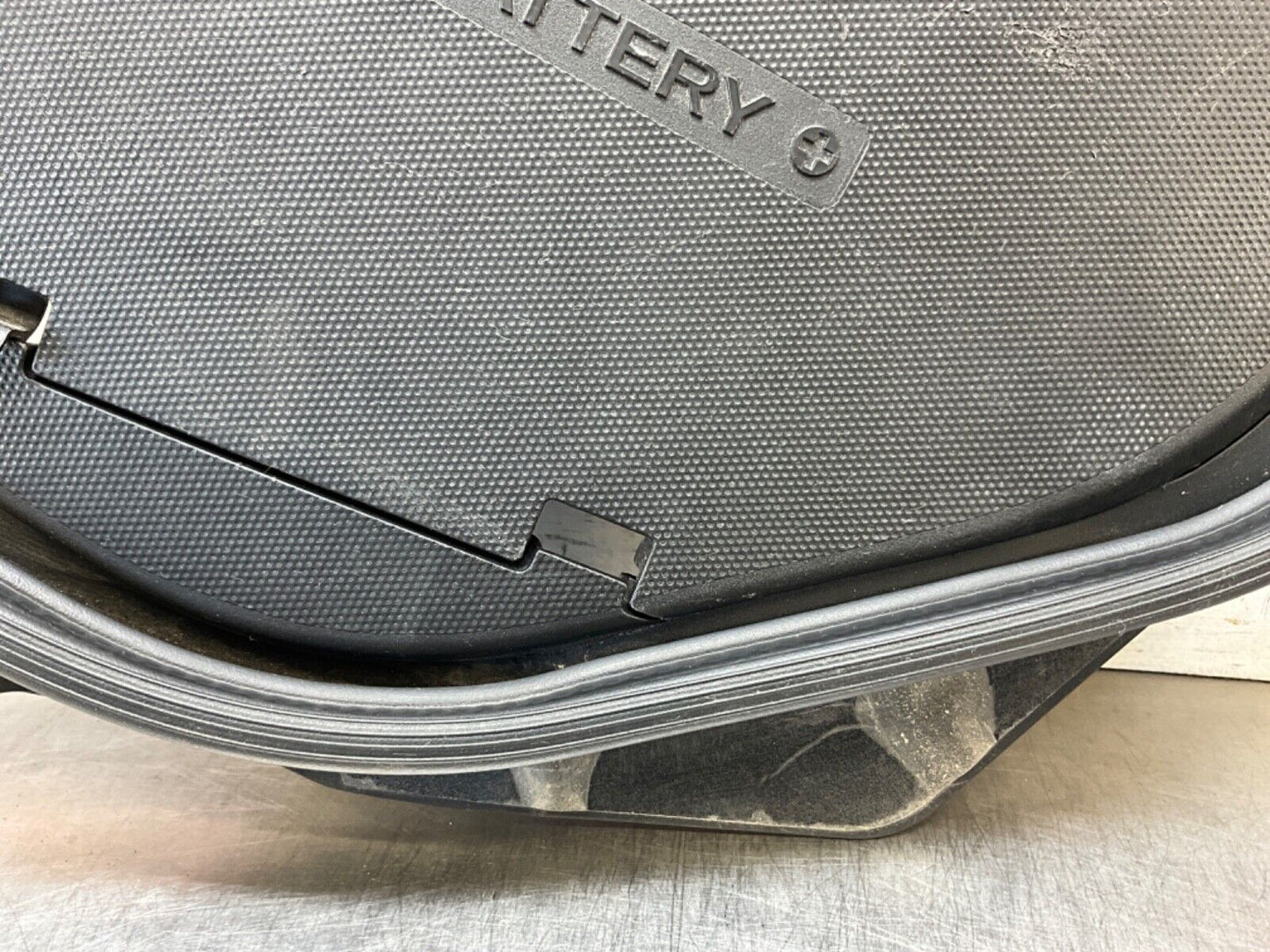 2014 Nissan Z34 370Z Passenger Right Battery Cover Bezel Trim OEM 14BILE2 - On Point Parts Inc