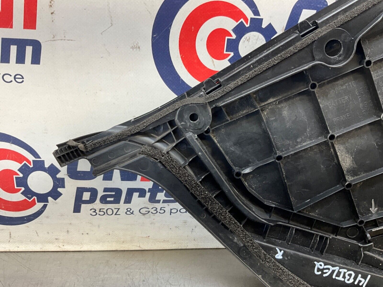 2014 Nissan Z34 370Z Passenger Right Battery Cover Bezel Trim OEM 14BILE2 - On Point Parts Inc