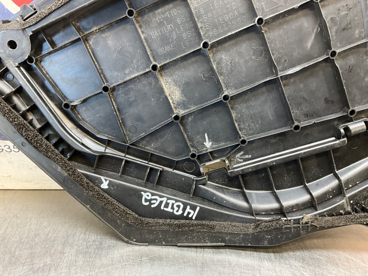 2014 Nissan Z34 370Z Passenger Right Battery Cover Bezel Trim OEM 14BILE2 - On Point Parts Inc