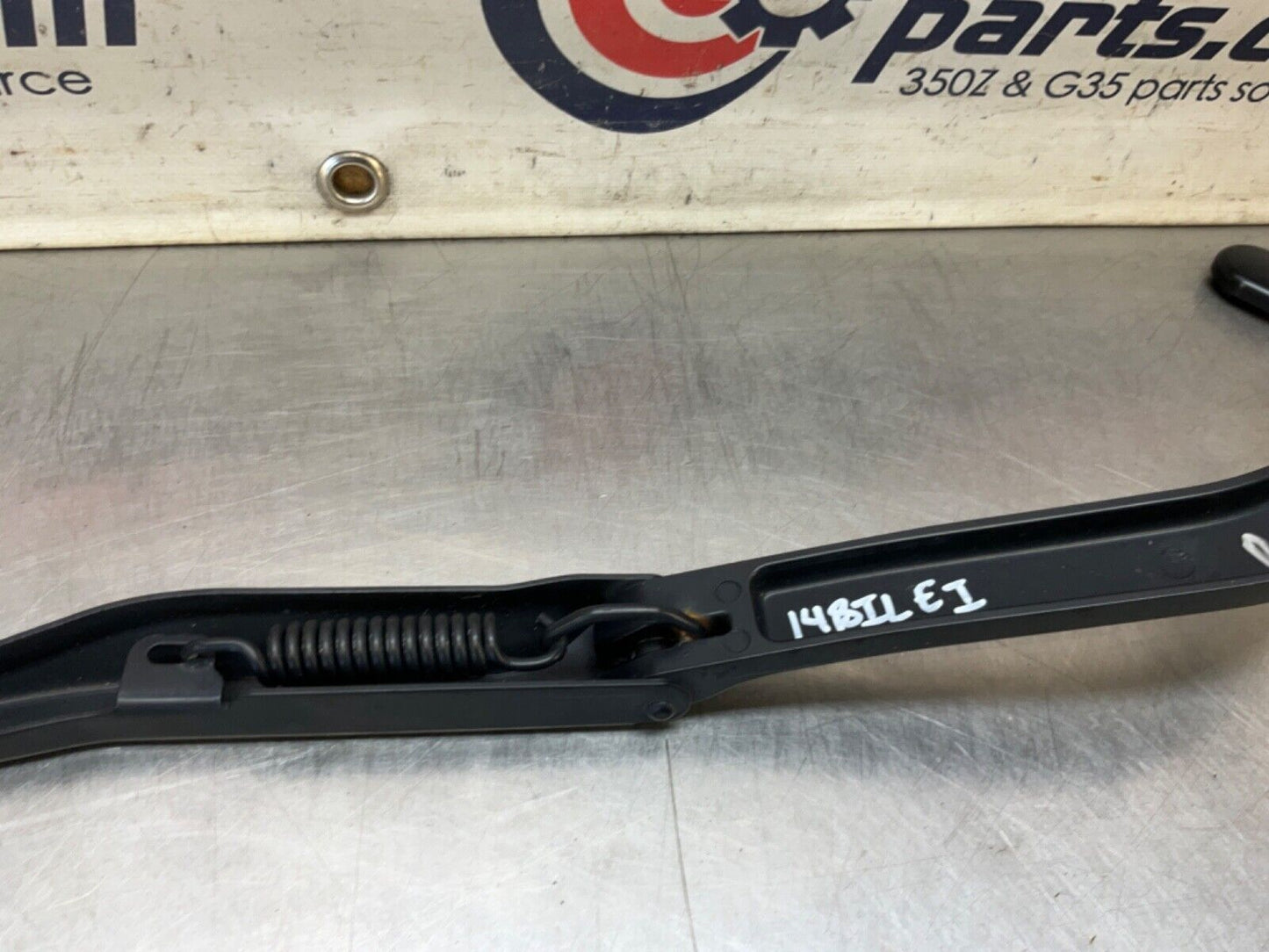 2014 Nissan Z34 370Z Left and Right Windshield Wiper Arms and Caps OEM 14BILEI - On Point Parts Inc