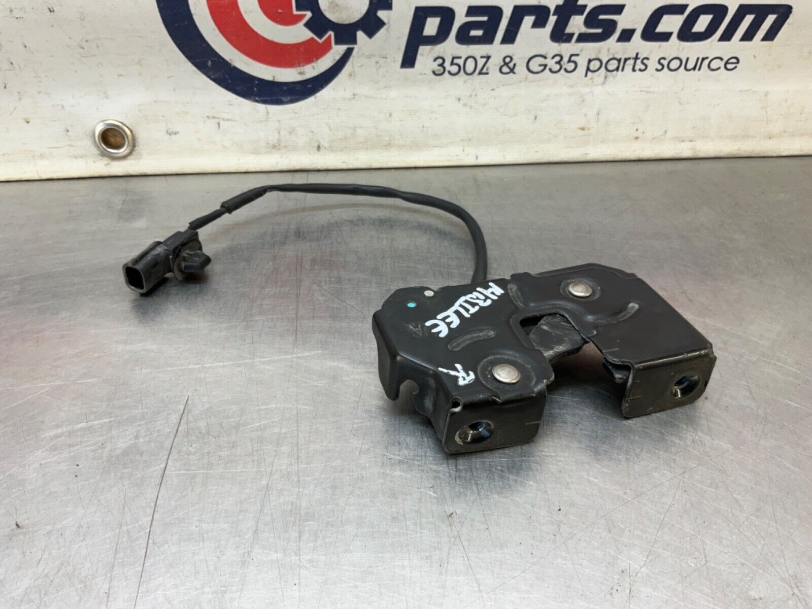 2014 Nissan Z34 370Z Passenger Right Front Hood Latch Lock OEM 14BILEE - On Point Parts Inc