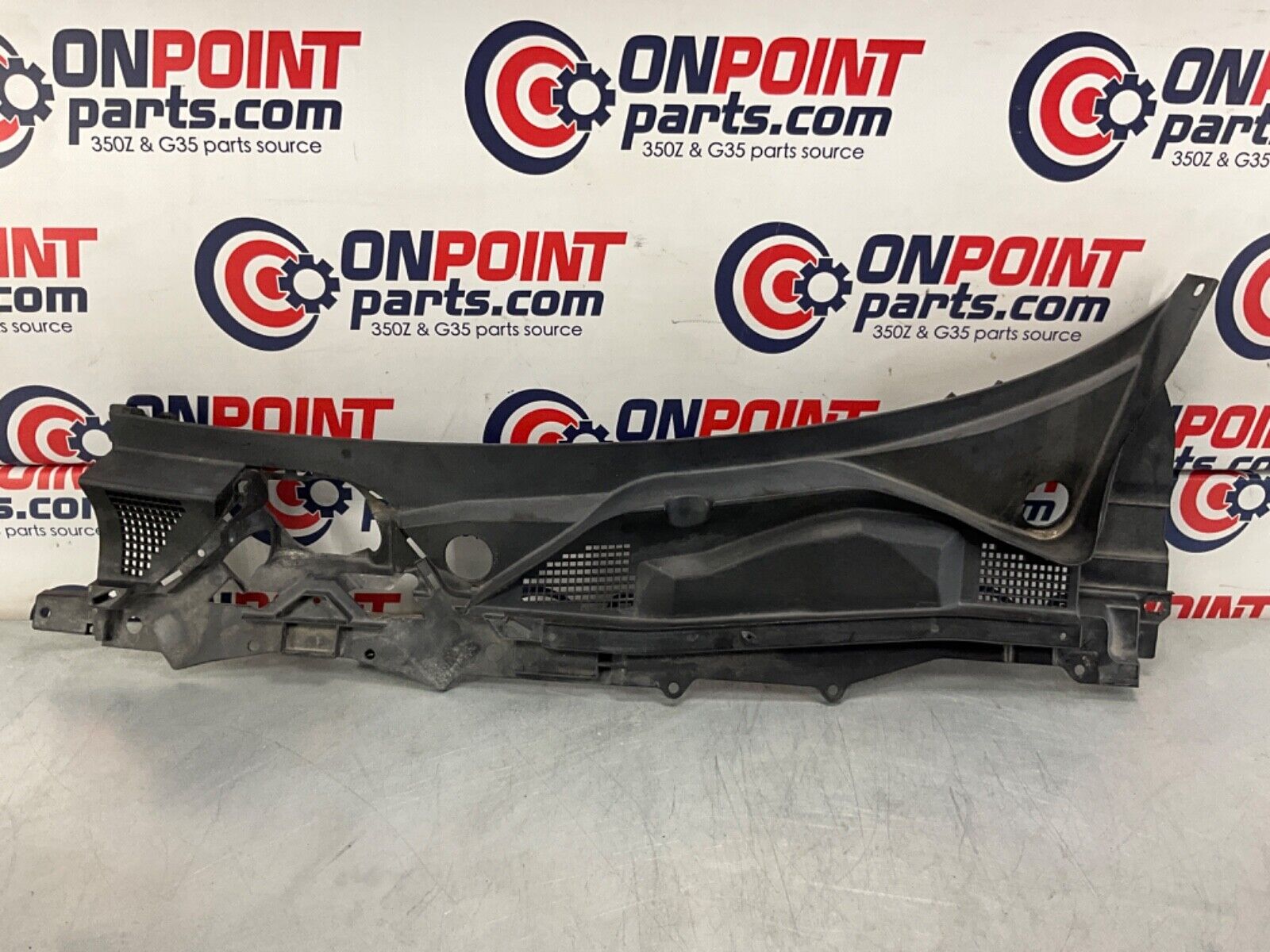 2014 Nissan Z34 370Z Front Windshield Wiper Cowl Assembly OEM 14BILE3 - On Point Parts Inc
