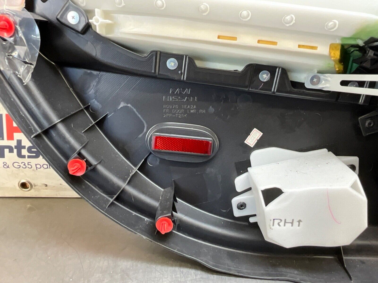 2014 Nissan Z34 370Z Passenger Right Interior Door Panel Trim OEM 14BILE8 - On Point Parts Inc