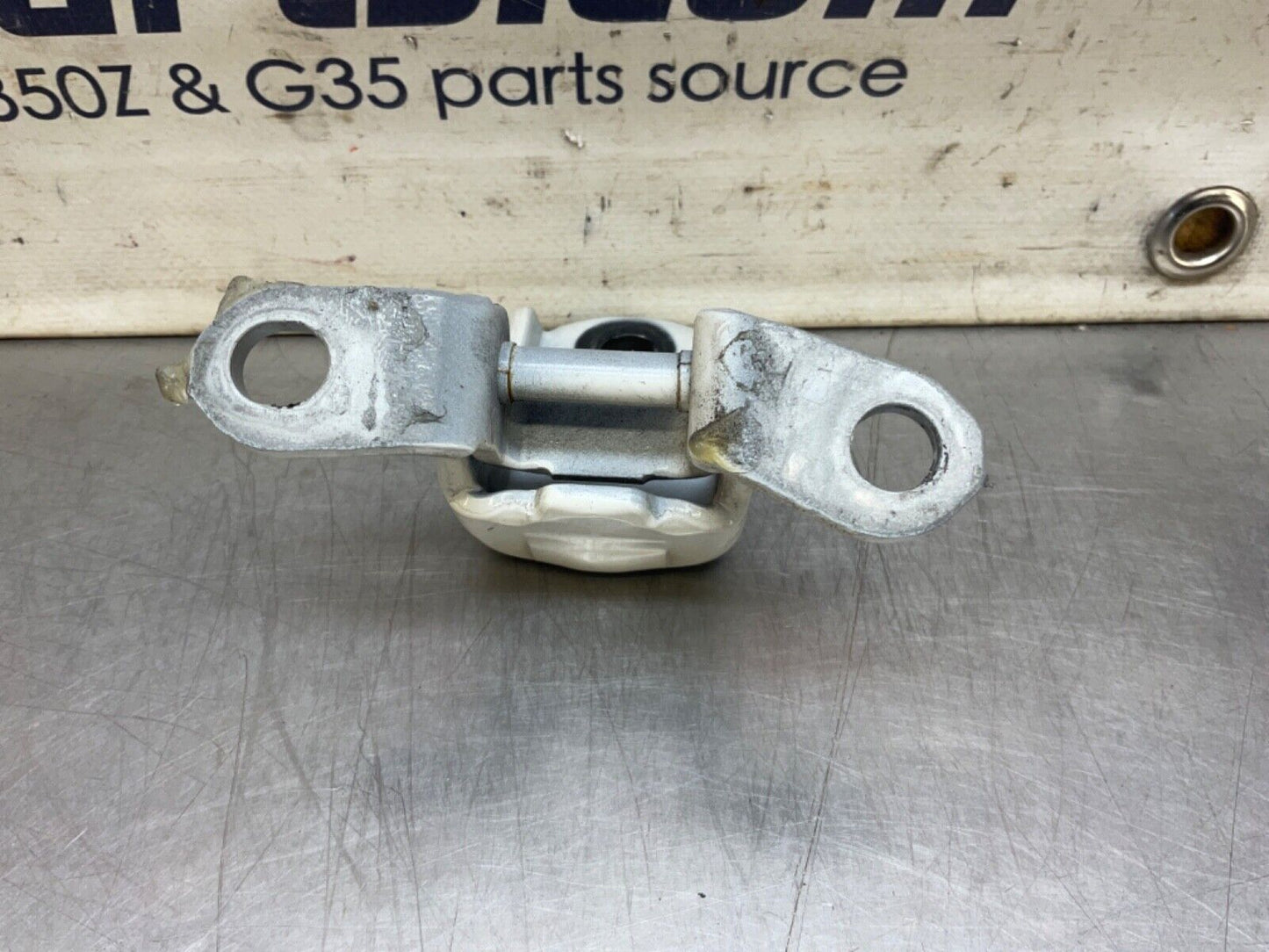 2014 Nissan Z34 370Z Passenger Right Door Hinges OEM 14BILEE - On Point Parts Inc