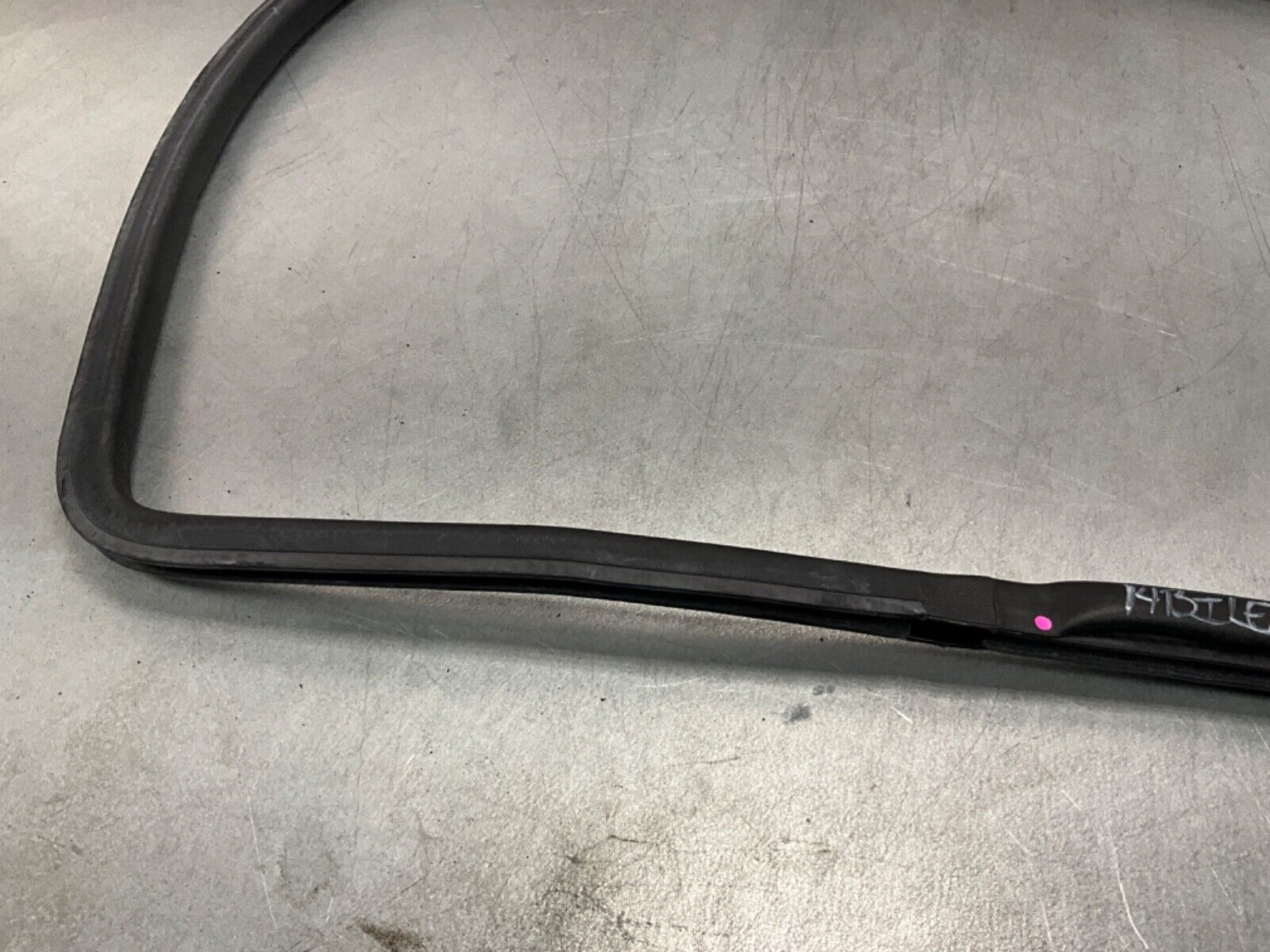 09-20 Nissan 370Z Coupe Passenger Door Frame Weatherstrip