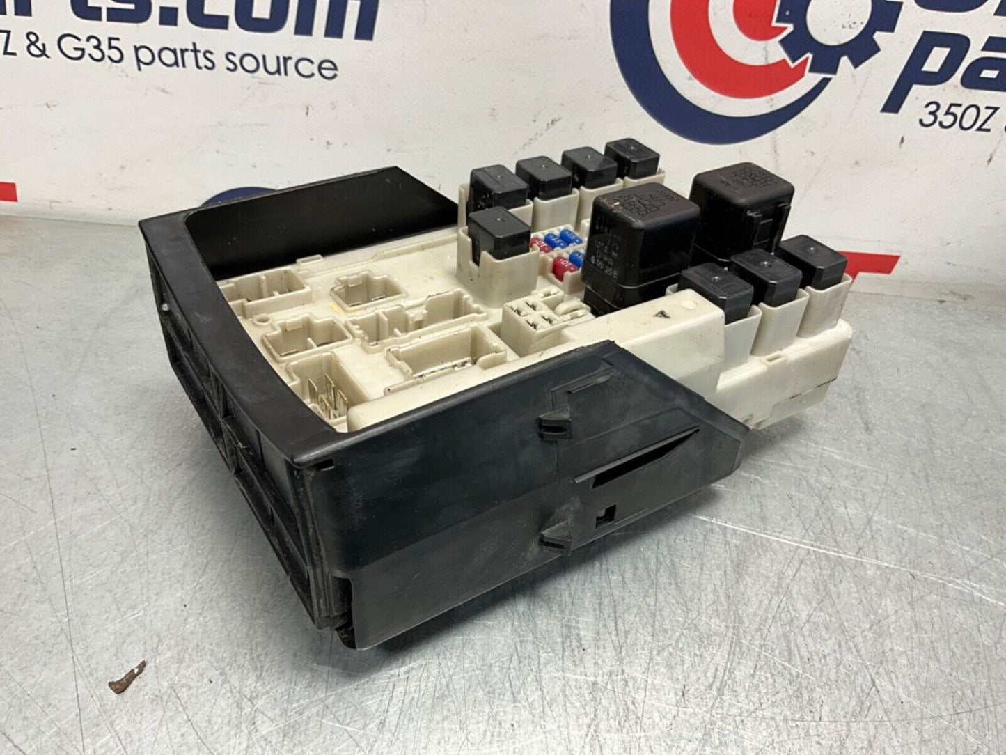 2007 Nissan Z33 350Z VQ35HR IPDM Engine Bay Fuse Relay Box 284B7 OEM 23BIZEC - On Point Parts Inc