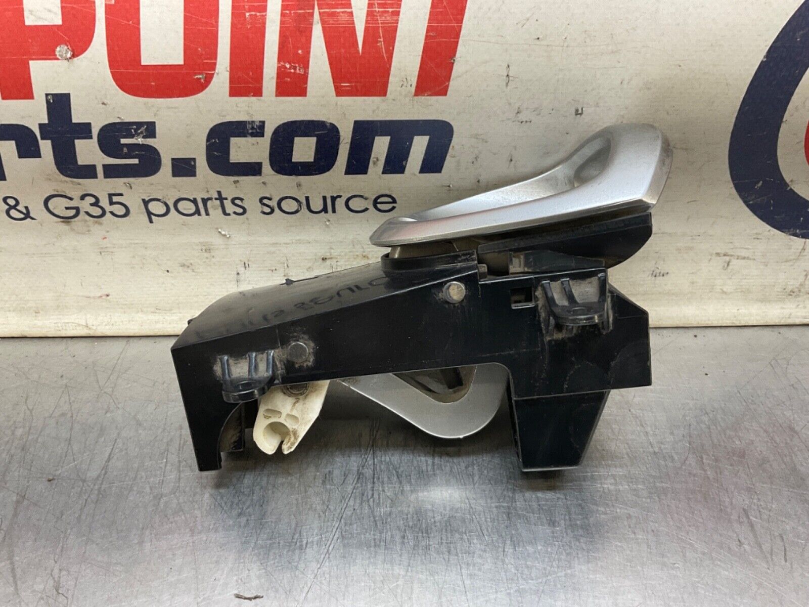 2007 Nissan Z33 350Z Passenger Right Interior Door Handle OEM 23BIZEE - On Point Parts Inc