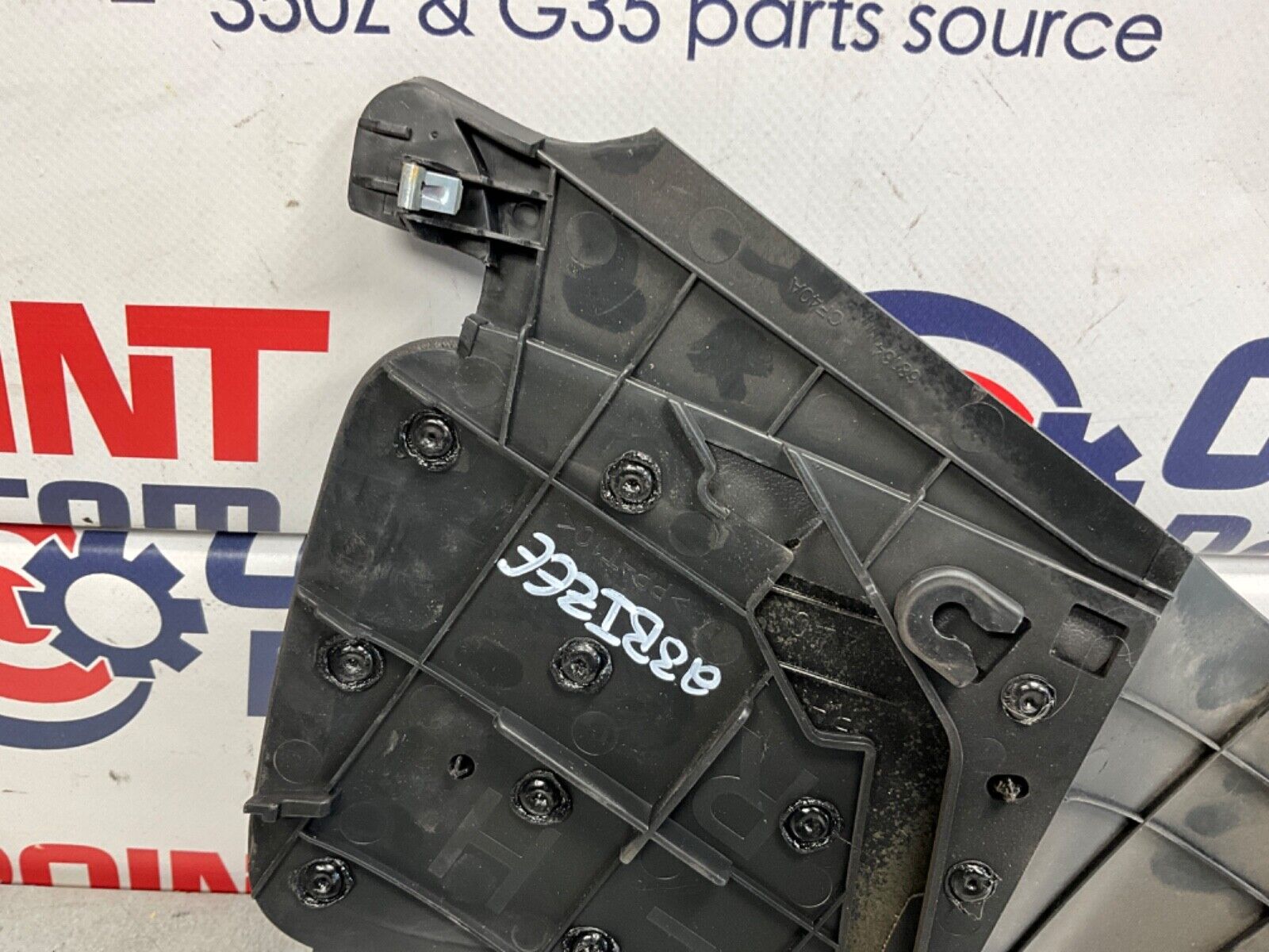 2007 Nissan Z33 350Z Passenger Right Center Console Knee Pad Panel OEM 23BIZEE - On Point Parts Inc