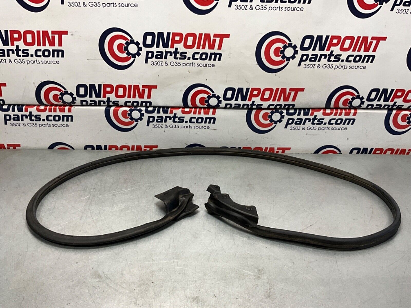 2007 Nissan Z33 350Z Driver Left Lower Door Seal 80830 OEM 23BIZEE - On Point Parts Inc