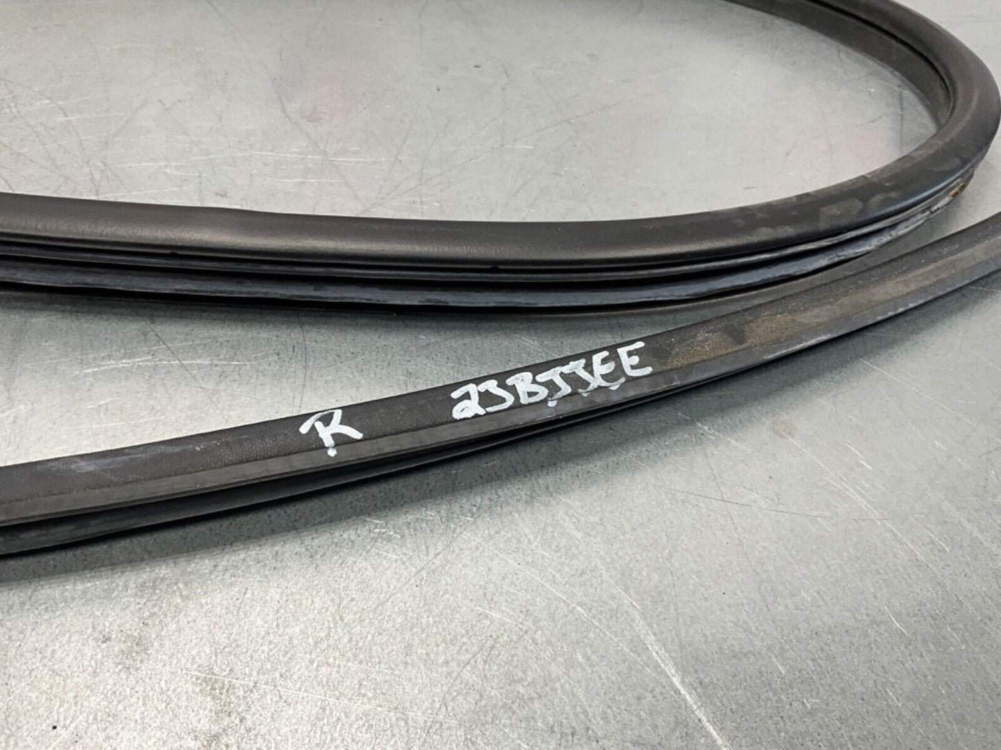 2006 Nissan Z33 350Z Passenger Right Inner Body Door Seal OEM 23BJJEE - On Point Parts Inc