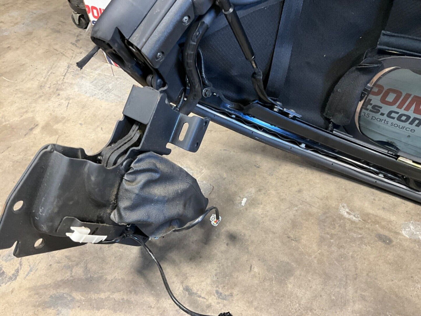 2006 Nissan Z33 350Z Convertible Soft Top and Frame with Motors OEM 23BJJE9 - On Point Parts Inc