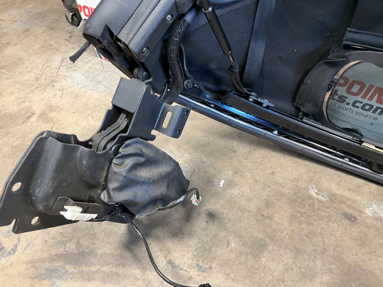 2006 Nissan Z33 350Z Convertible Soft Top and Frame with Motors OEM 23BJJE9 - On Point Parts Inc