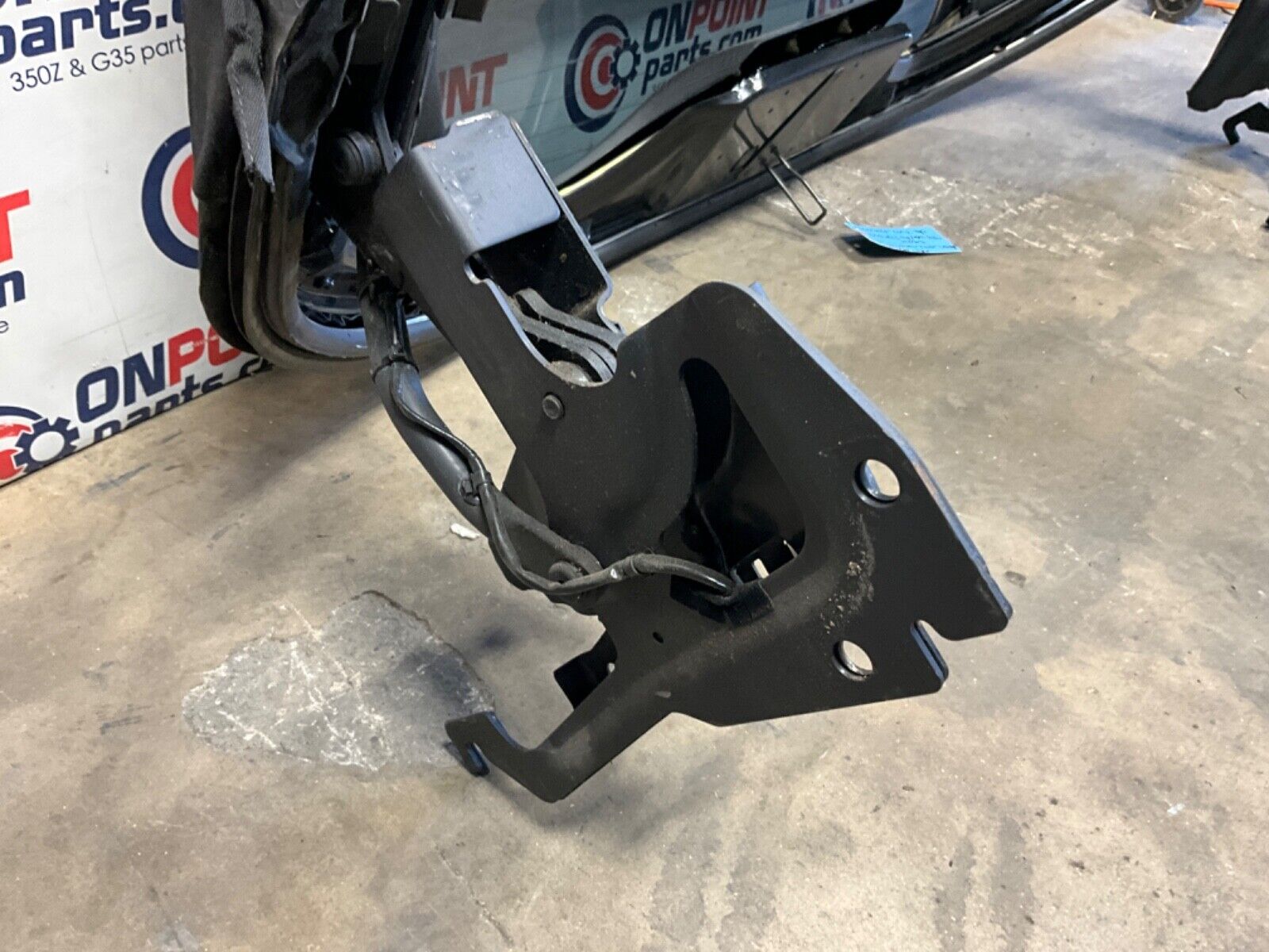 2006 Nissan Z33 350Z Convertible Soft Top and Frame with Motors OEM 23BJJE9 - On Point Parts Inc