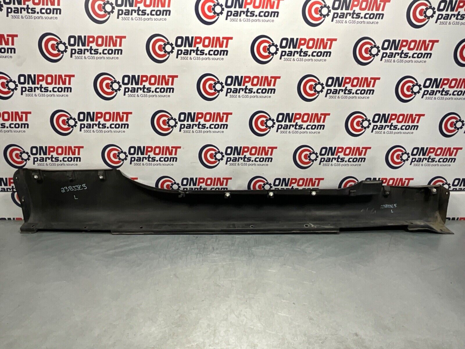2006 Nissan Z33 350Z Driver Left Side Skirt Rocker Panel 76853 OEM 23BJJE5 - On Point Parts Inc