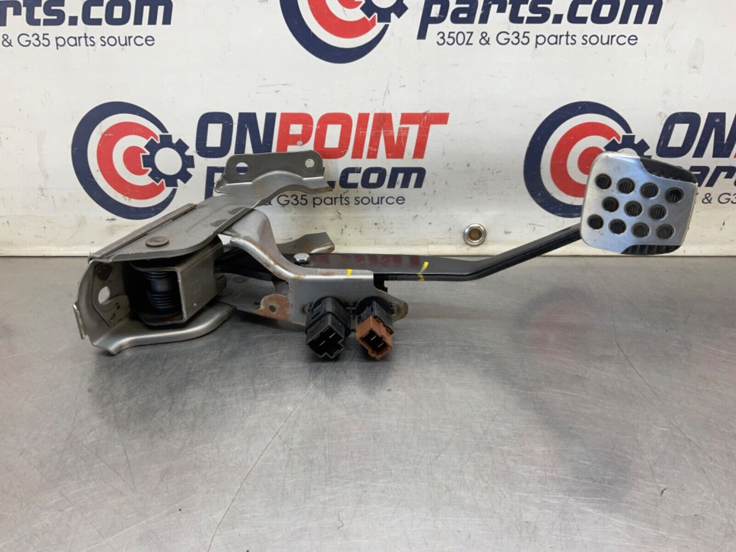 2006 Nissan Z33 350Z Manual Brake Pedal OEM 23BJJEI - On Point Parts Inc