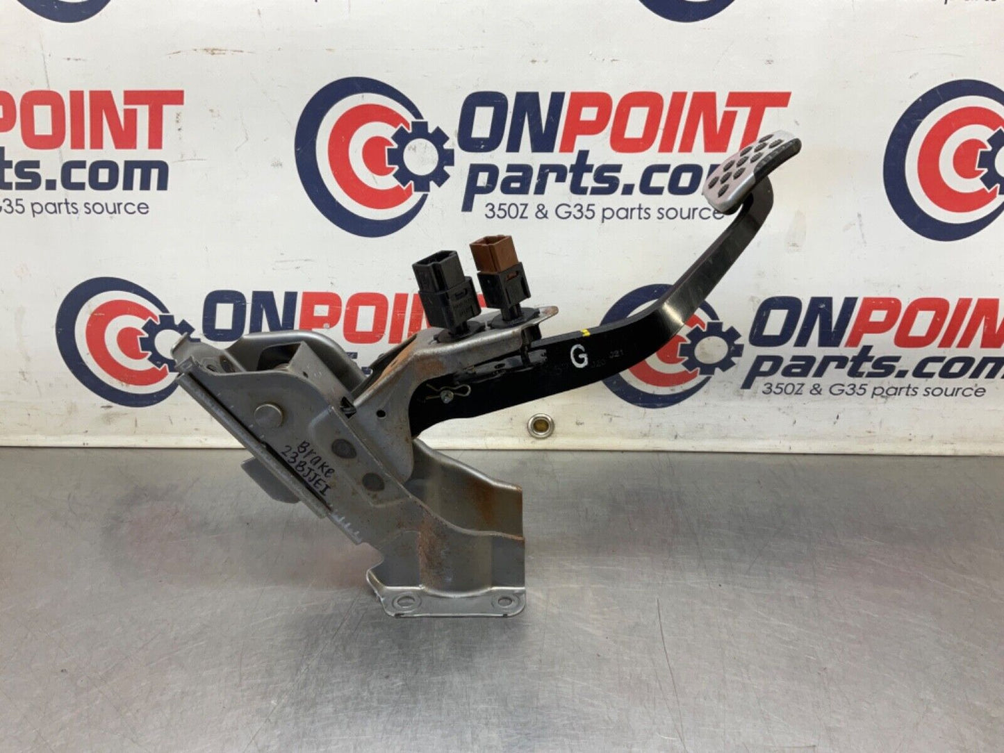 2006 Nissan Z33 350Z Manual Brake Pedal OEM 23BJJEI - On Point Parts Inc